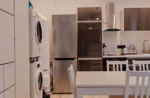 Vignerons Apartment | Spacious 3-bedroom apartment with AC and WiFi in charming Vincennes