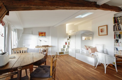 Enfants-Rouges Apartment | Spacious furnished studio Paris, Marais, Carreau du Temple