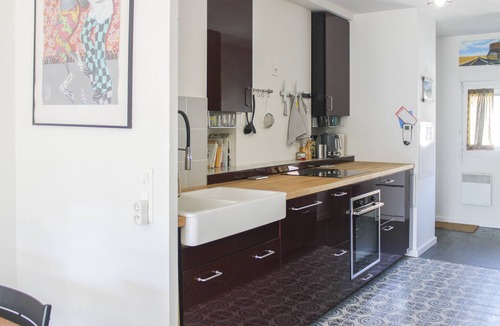 La Courneuve Apartment | Spacious haven of peace with beautiful decoration