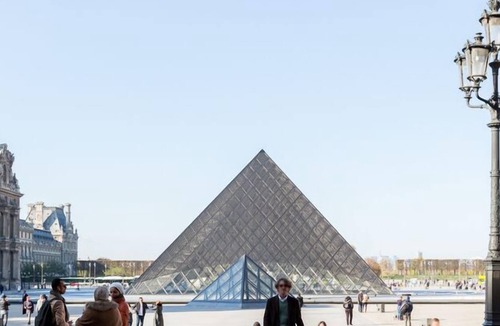 Paris City Center Apartment | Steps from the Louvre, by Veeve
