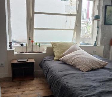 Quartier de la Folie-Mericourt Apartment | Stipologic 6P 2BR