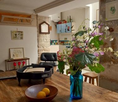 Quartier de la Folie-Mericourt Apartment | Stipologic 6P 2BR