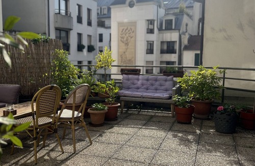 Quartier de la Folie-Mericourt Apartment | Studio Avec une Grande Terrasse 35m2 au Coeur du 11eme Arrondissement de Paris