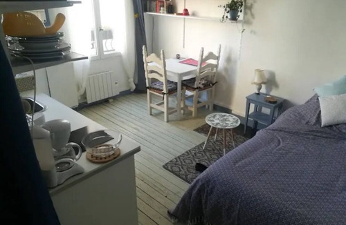 Belleville Apartment | Studio Lumineux Dans le Quartier de Belleville