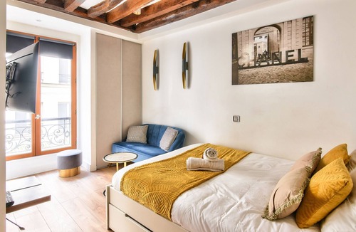 Arts-et-Metiers Apartment | Studio Paris Centre near Montorgueil