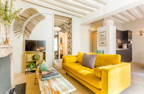 Quartier de la Monnaie Apartment | Stylish one bedroom in the heart of Saint Germain