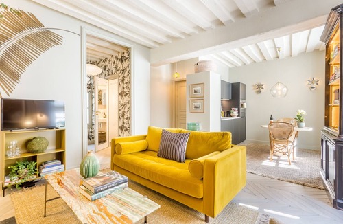 Quartier de la Monnaie Apartment | Stylish one bedroom in the heart of Saint Germain