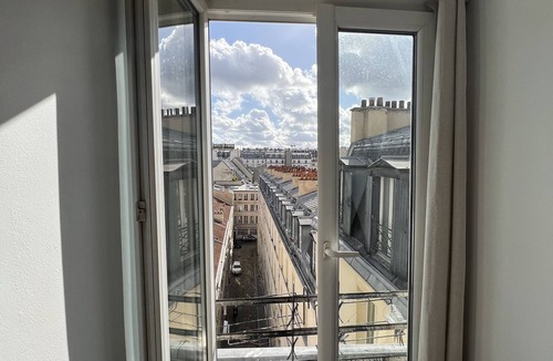 Quartier Saint-Ambroise Apartment | Sublime Appartement Parisien avec vue sur la Tour Eiffel