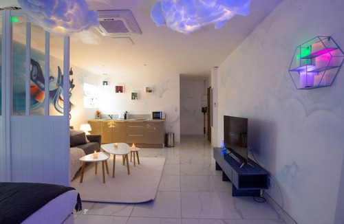 Coupvray Apartment | Suite Aladdin - 4P near Disneyland Paris