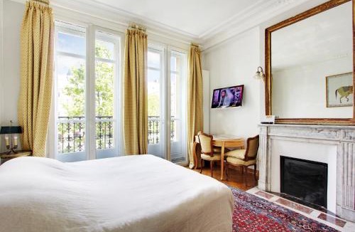 Chaillot Bed & Breakfast | Suite junior avec balcon et vue sur Arc de Triomphe