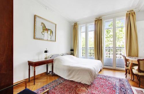 Chaillot Bed & Breakfast | Suite junior avec balcon et vue sur Arc de Triomphe