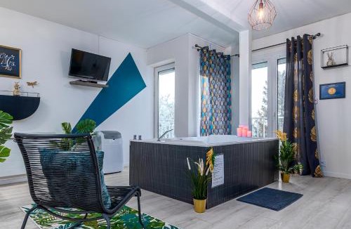 Chalifert House | Suite SPAradise - SPA Privé - 6min Disneyland PARIS