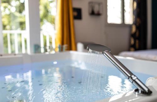 Chalifert House | Suite SPAradise - SPA Privé - 6min Disneyland PARIS