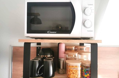 Villeneuve-Saint-Georges Apartment | Superb 2-room apartment between Paris and Orly, private garden