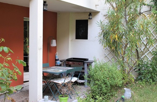 Issy-les-Moulineaux Apartment | Superbe Appartement 89m2 Avec Jardin Près de Paris