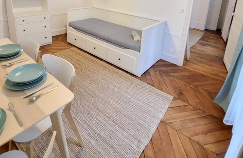 Combat Apartment | Superbe appartement Parisien Entièrement rénové
