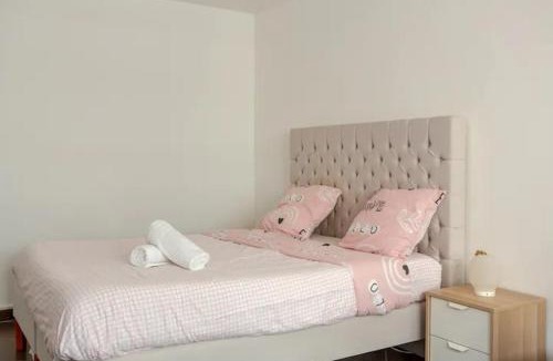 Saint-Fargeau Apartment | Superbe Studio Paris Gambetta