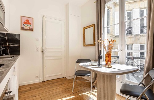 Quartier de la Place-Vendome Apartment | Sweett | Madeleine IV