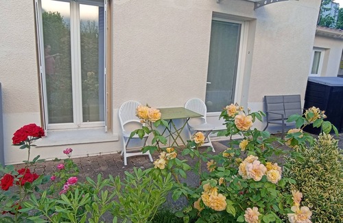 Garches Apartment | T2 35 m² detached on private driveway at the gates of Paris