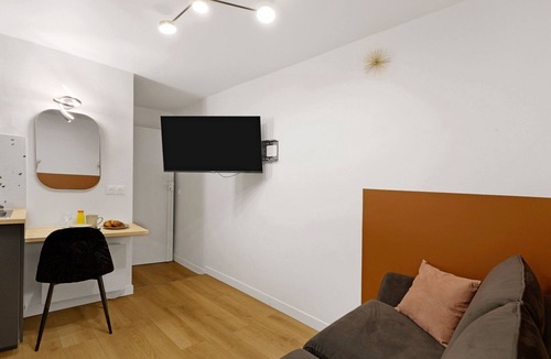 Bonne-Nouvelle Apartment | TBS 118 – Bright & Central Studio in Paris 2nd