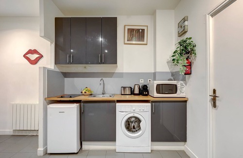 Quartier de la Folie-Mericourt Apartment | TBS 200 - Cosy apartment Quartier Oberkampf