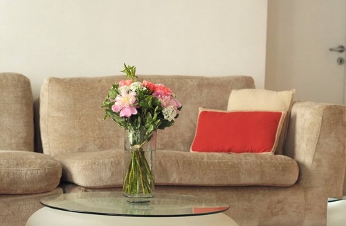 Quartier de la Folie-Mericourt Apartment | The Blue Light Home