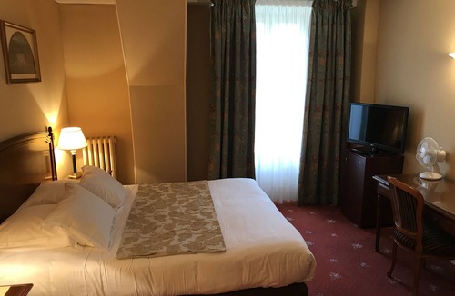 Sancy Bed & Breakfast | The Château de Sancy residence
