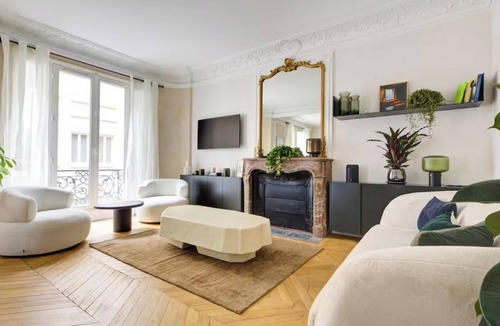 Marais Apartment | THE EPITOME OF PARISIAN ELEGANCE IN THE HEART OF THE MARAIS - RUE DE LA VERRERIE