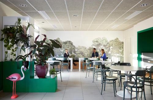 Puteaux Hotel | The Social Hub Paris La Défense
