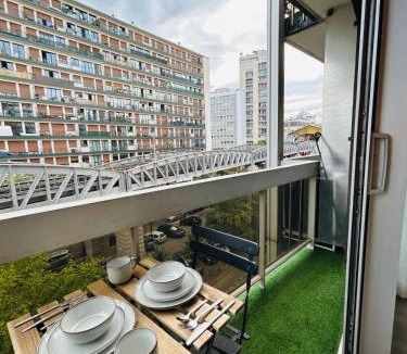 Grenelle Apartment | Tour Eiffel Bir Hakeim 2