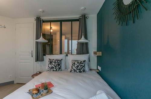 Passy Apartment | Tour Eiffel - Nicolo 11: cosy apartment for 3