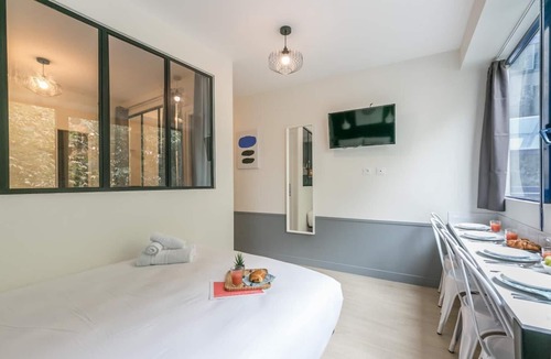 Passy Apartment | Tour Eiffel - Nicolo 14: cosy apartment for 4