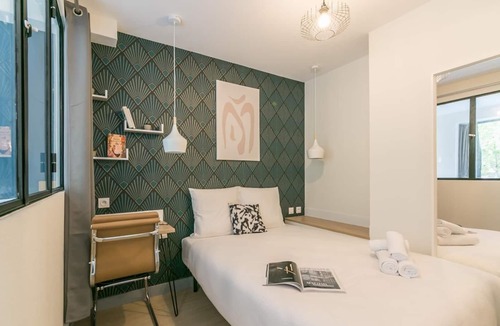 Passy Apartment | Tour Eiffel - Nicolo 14: cosy apartment for 4