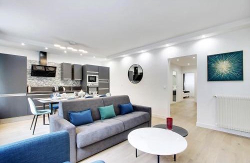 16th Arrondissement Apartment | TROCADERO/EIFFEL TOWER - 3 Bedrooms- All New!