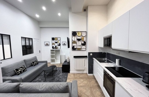10th Arrondissement Apartment | Urban Flat 66 - Pretty 3 bedroom in Paris