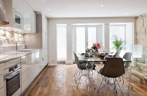 Enfants-Rouges Apartment | WITH A PRIVATE GARDEN - BLEND OF HISTORIC CHARM WITH MODERN LUXURY AT LE MARAIS