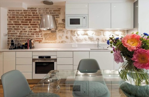 Enfants-Rouges Apartment | WITH A PRIVATE GARDEN - BLEND OF HISTORIC CHARM WITH MODERN LUXURY AT LE MARAIS