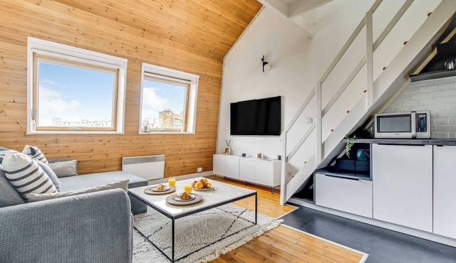 3P duplex on the outskirts of Paris