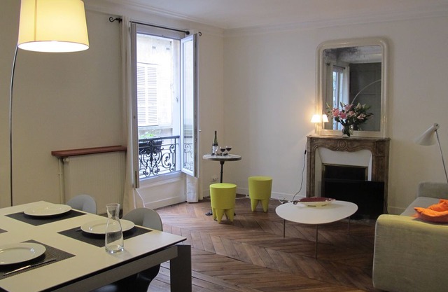 Beautiful apartment between Montmartre and the Opera; 46m2; 2 / 5personnes