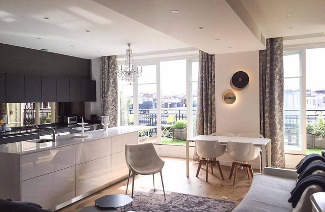 Beautiful Paris 2BR/2BA Apartment, 4eme (6 Guests) in Paris