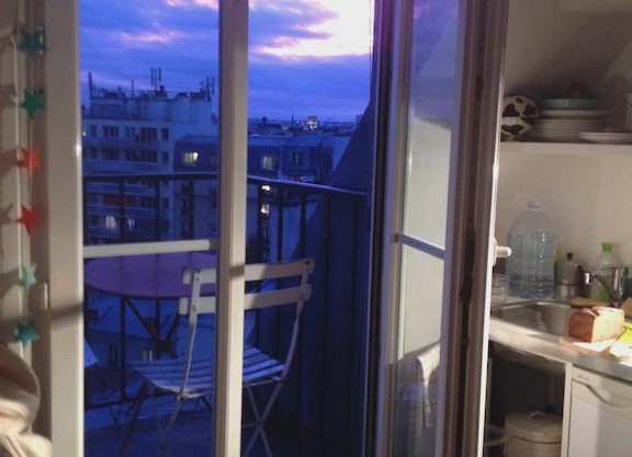 Charming little studio with view, Paris 11e