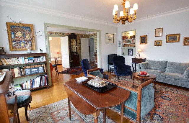 Exquisite large apartment at Monge Plaza