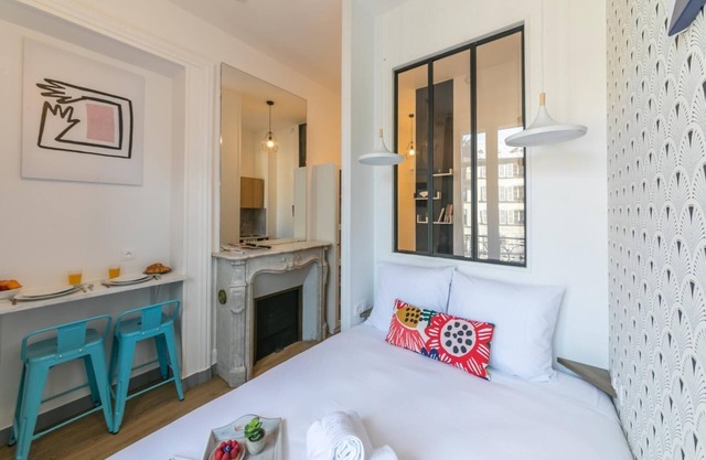 Haussmann - La Fayette 35: cosy apt. for 2