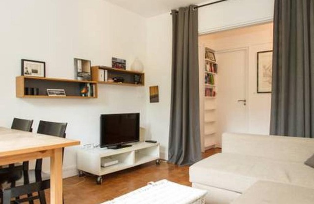Lovely Flat #Buttes Chaumont #Sunny