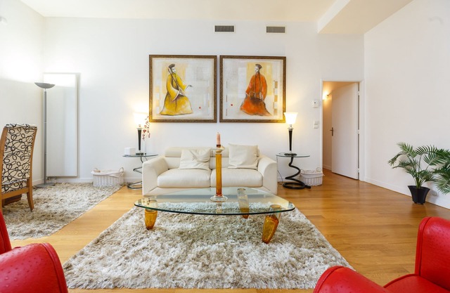 Luxury 3 bedroom Apartment in Paris