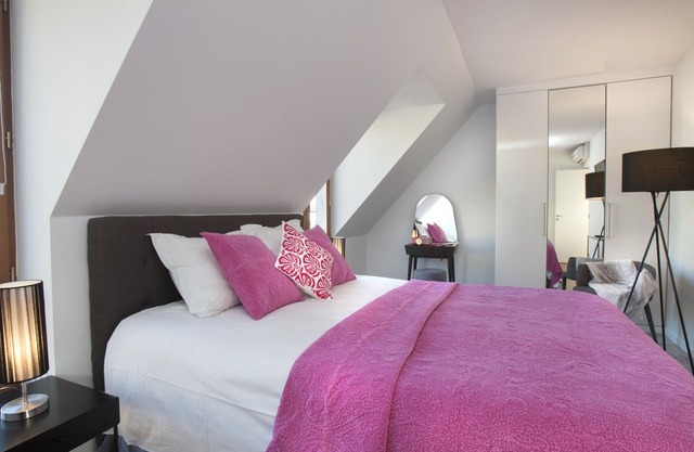 Luxury Apartment Eiffel Tower