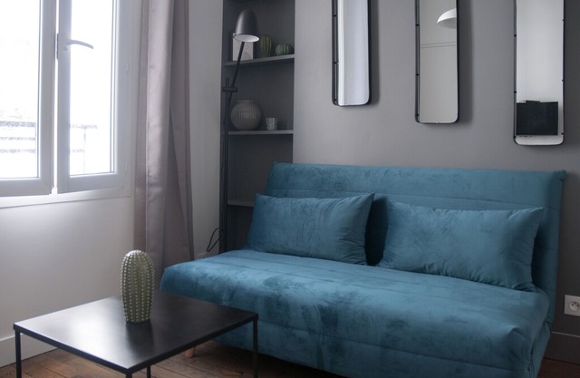 NICE and BRIGHT apartment in PARIS (11)