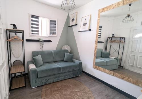 Villejuif Apartment | *Ça me convient* Studio Chaleureux