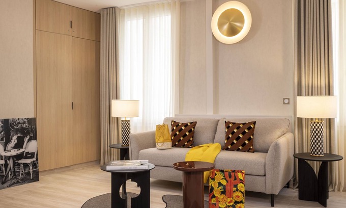 Quartier de la Place-Vendome Condo | 1 bedroom apartment with private terrace - 44m2
