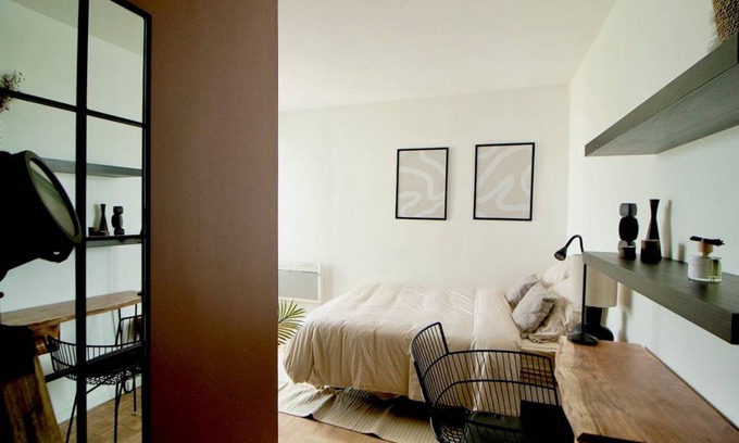 Puteaux Resort | 100 m² Private room ∙ 1 bedroom ∙ 5 guests